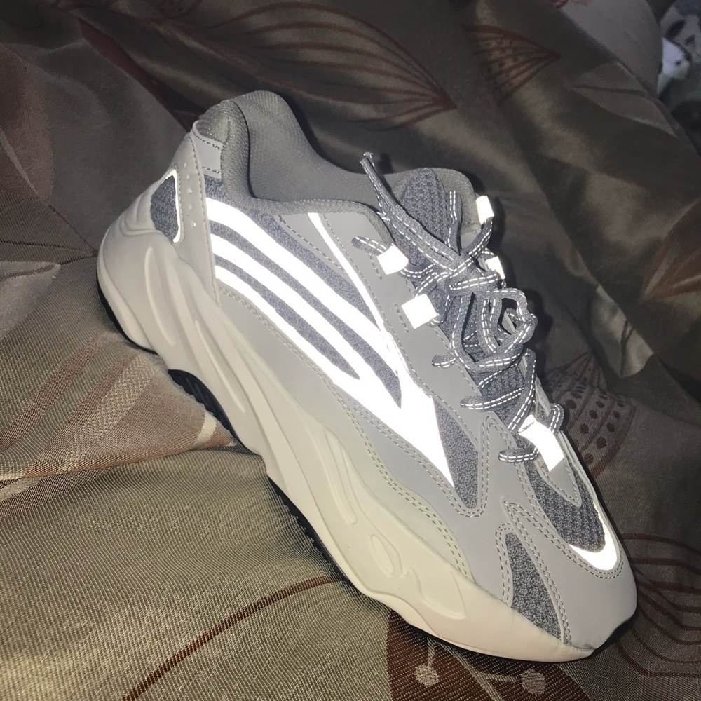 Yeezy 700 V2 Static